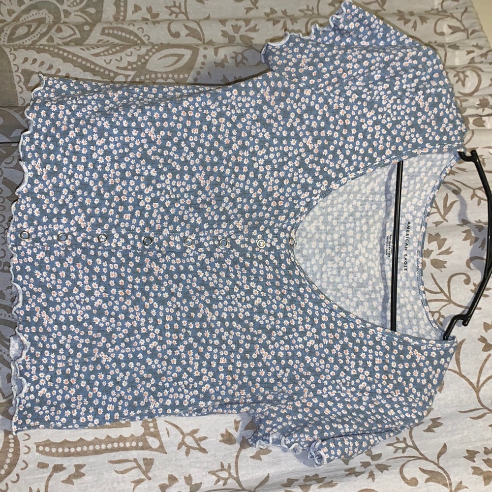 American Eagle Floral Ruffle T shirt